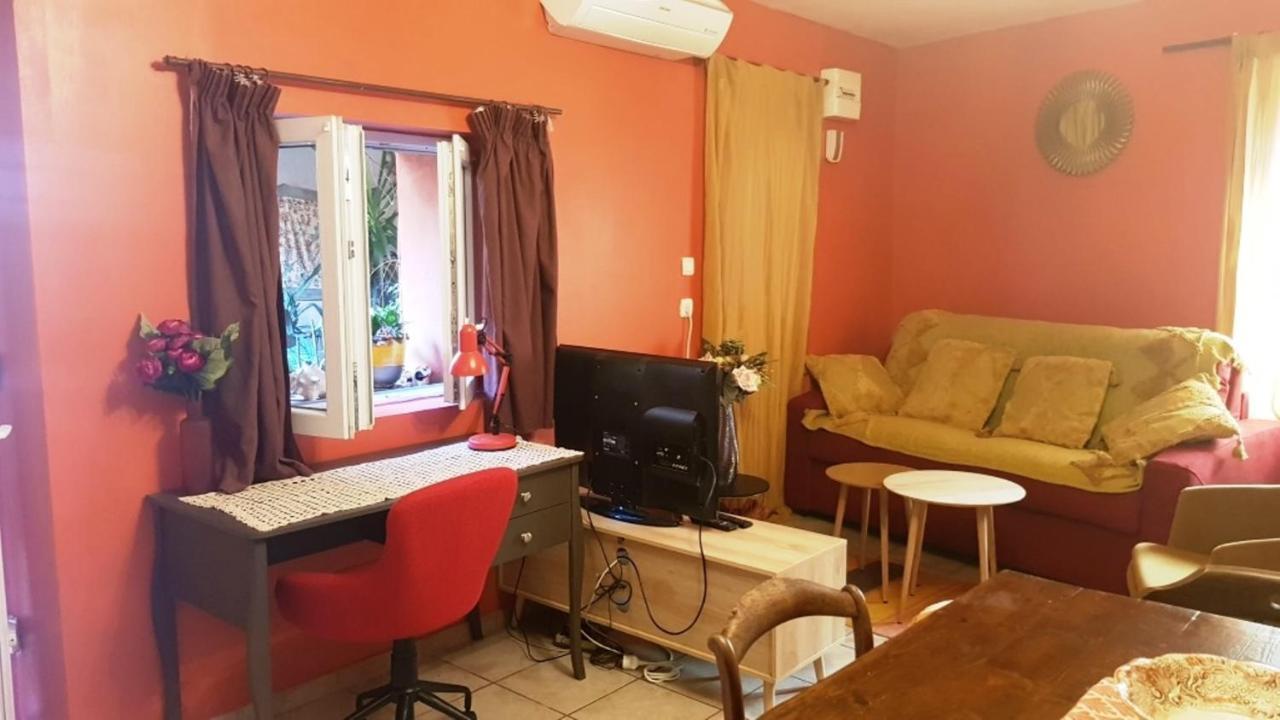 Petit Patio En Centre Ville Nîmes Zewnętrze zdjęcie